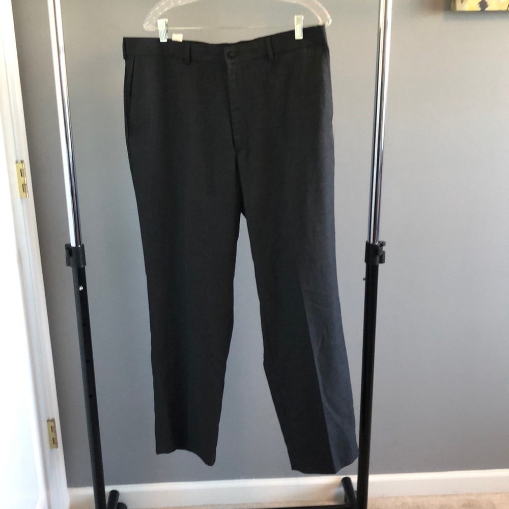 Cub Avera slacks
